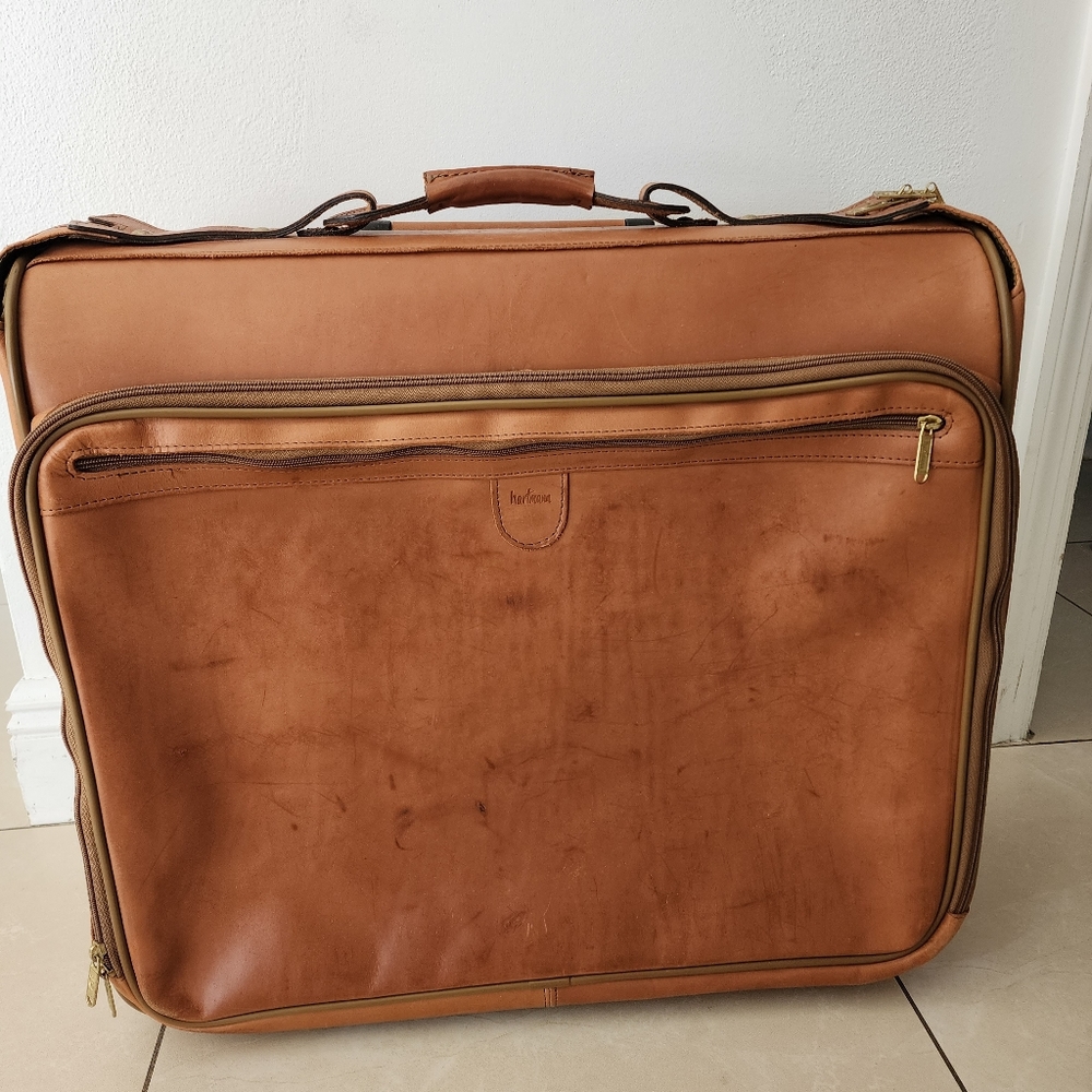 Hartmann Belting Leather Mobile Garment Bag Suitcase